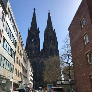 Am Dom Köln